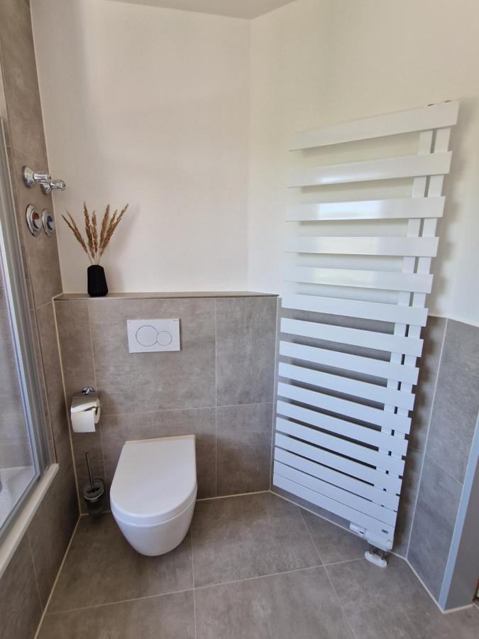 C4S Come4Stay Altoetting - 3-Zi Whg I Zentrale Lage I Parkplatz I Balkon I Wifi I Smarttv I 1 Kingsize, 1 Queensize Bett I Office Arbeitsplatz I Wohnbereich Mit Couch Und Essbereich I Voll Ausgestattete Kueche I Nespresso Exterior foto