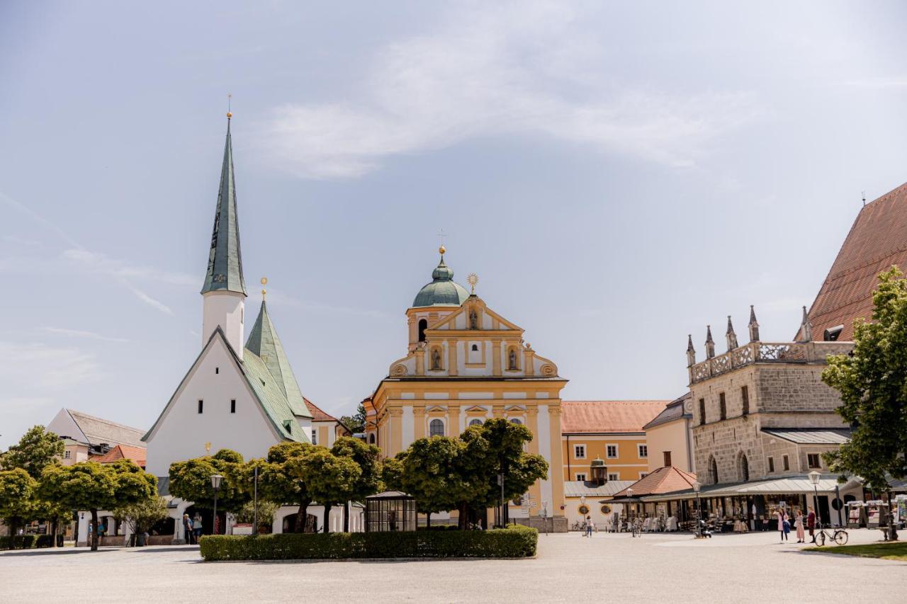 C4S Come4Stay Altoetting - 3-Zi Whg I Zentrale Lage I Parkplatz I Balkon I Wifi I Smarttv I 1 Kingsize, 1 Queensize Bett I Office Arbeitsplatz I Wohnbereich Mit Couch Und Essbereich I Voll Ausgestattete Kueche I Nespresso Exterior foto
