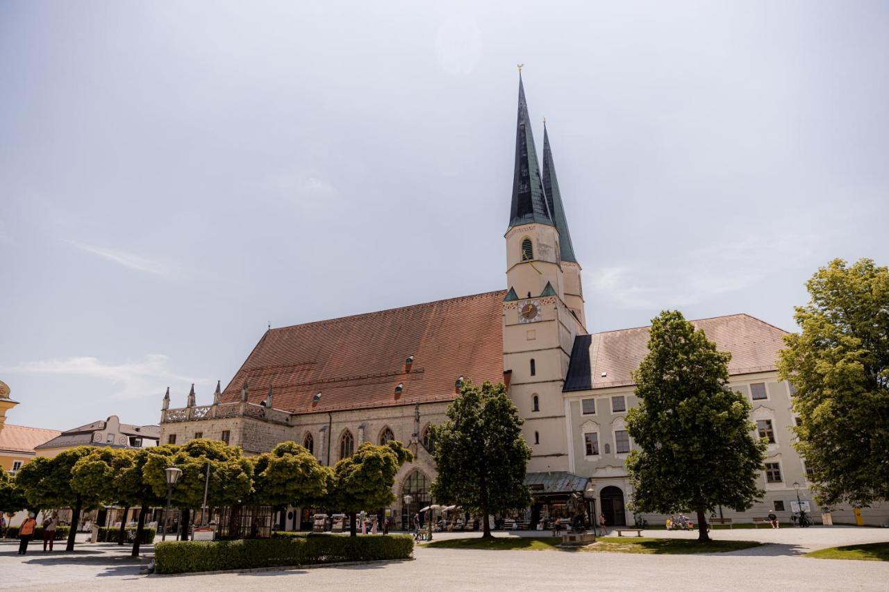 C4S Come4Stay Altoetting - 3-Zi Whg I Zentrale Lage I Parkplatz I Balkon I Wifi I Smarttv I 1 Kingsize, 1 Queensize Bett I Office Arbeitsplatz I Wohnbereich Mit Couch Und Essbereich I Voll Ausgestattete Kueche I Nespresso Exterior foto