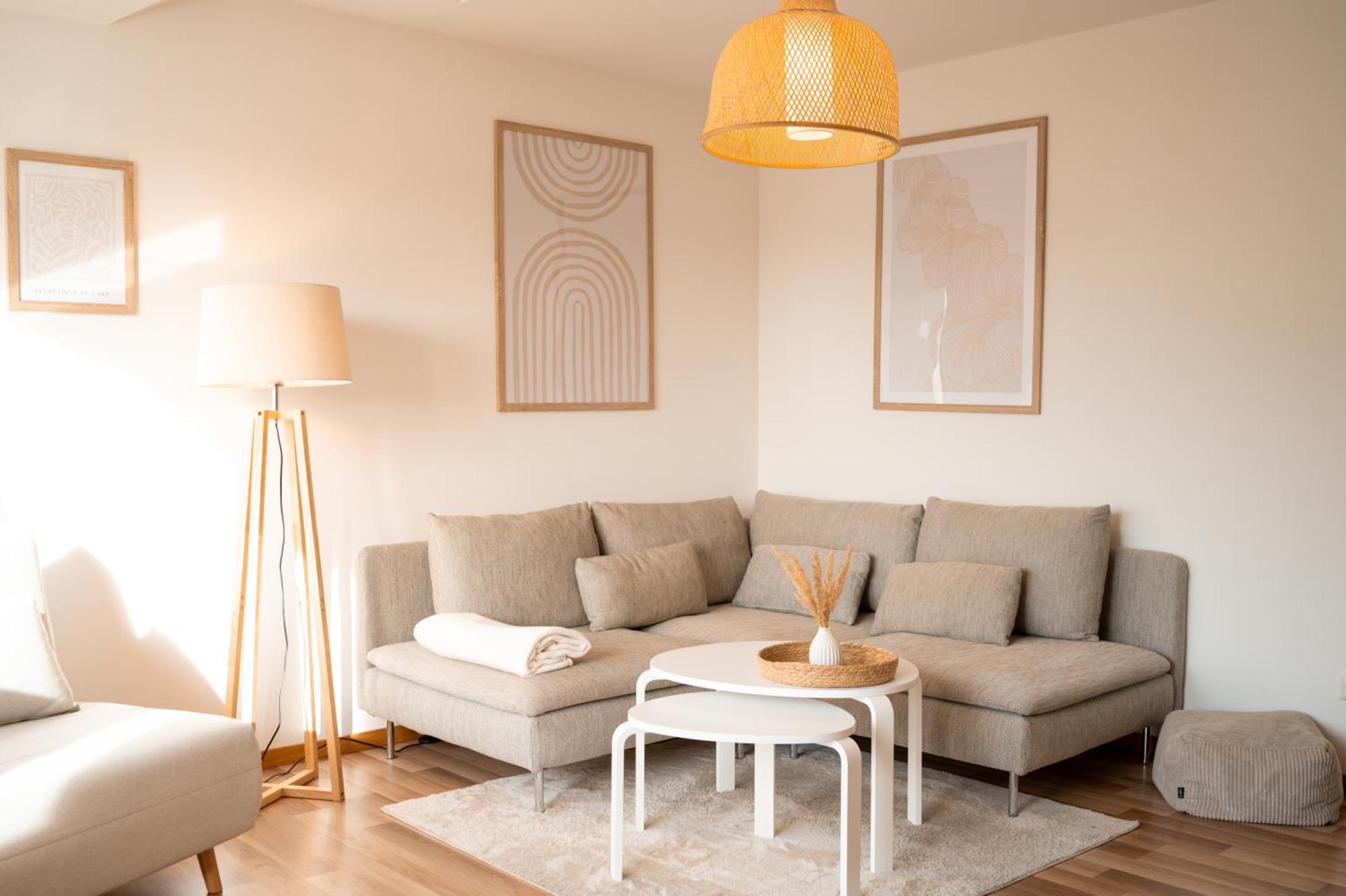 C4S Come4Stay Altoetting - 3-Zi Whg I Zentrale Lage I Parkplatz I Balkon I Wifi I Smarttv I 1 Kingsize, 1 Queensize Bett I Office Arbeitsplatz I Wohnbereich Mit Couch Und Essbereich I Voll Ausgestattete Kueche I Nespresso Exterior foto